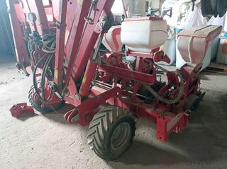 Sembradora Kverneland Optima HD.