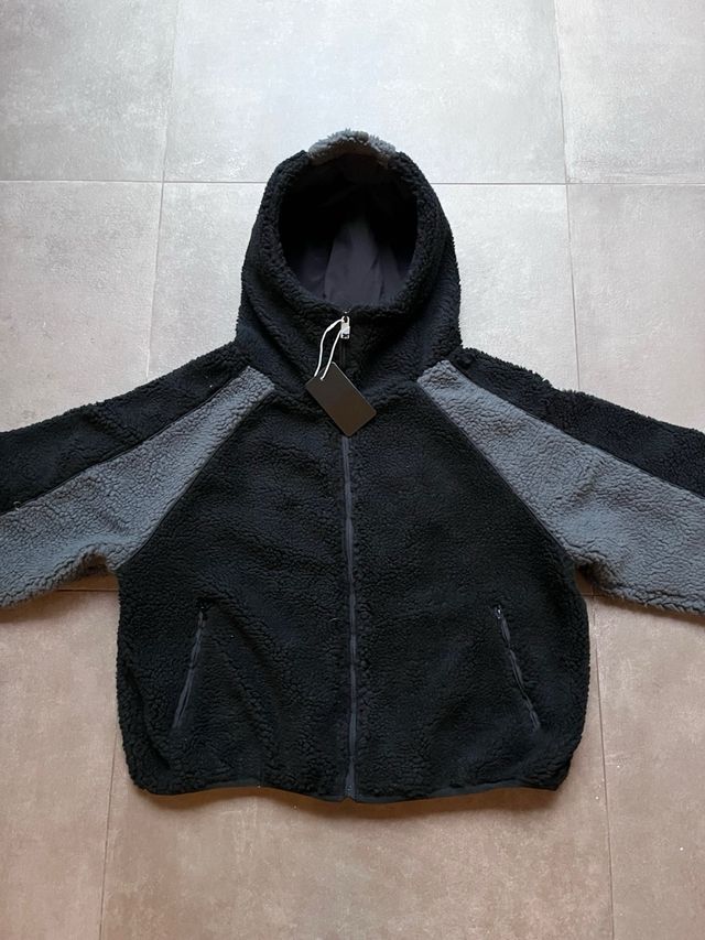 Chaqueta Polar Mertra Negra y Gris
