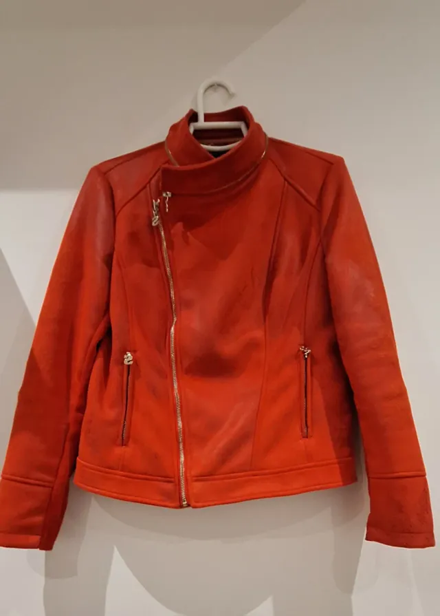 Cazadora polipiel Desigual Roja