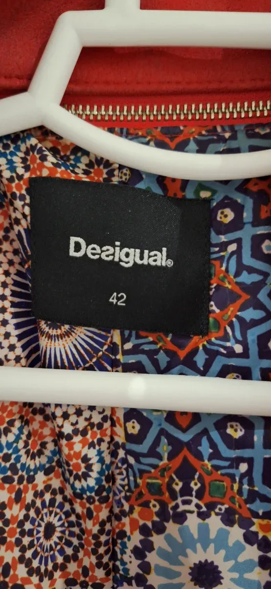 Cazadora polipiel Desigual Roja