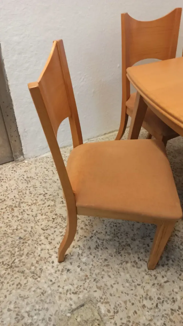 Mesa de comedor extensible con 6 sillas