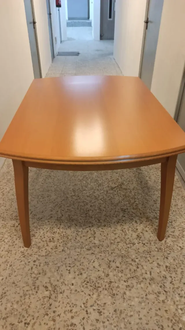 Mesa de comedor extensible con 6 sillas