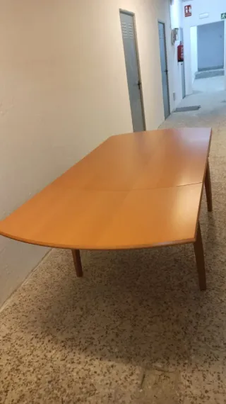 Mesa de comedor extensible con 6 sillas