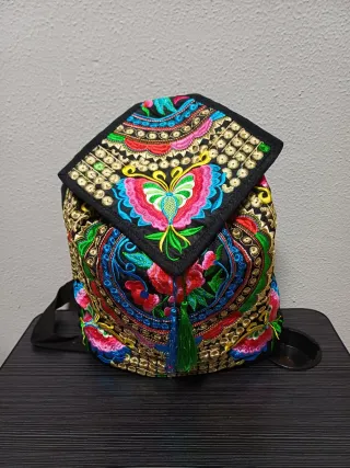 Mochila bordada