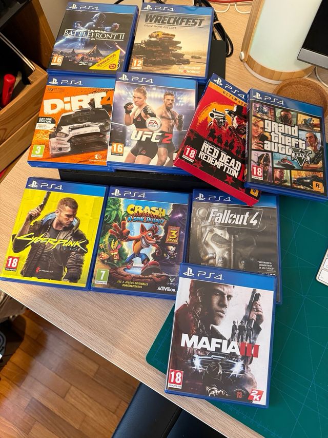 PS4 Slim 500GB + 3 Mandos + 10 Juegos
