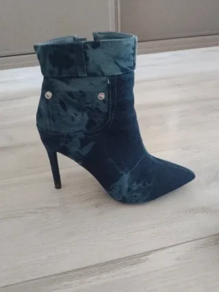 Botines vaqueros tacón aguja talla 38
