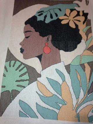 Bordado punto de cruz mujer y flores