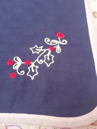 Striscia natalizia con agrifoglio