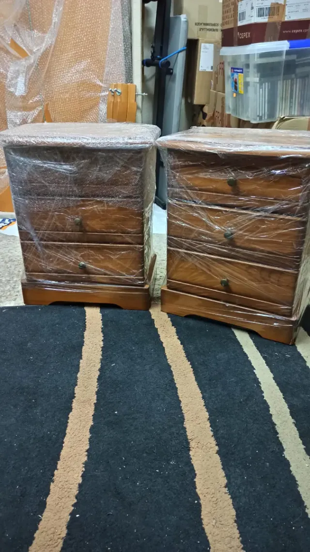 Sinfonier y 2 mesitas de noche madera