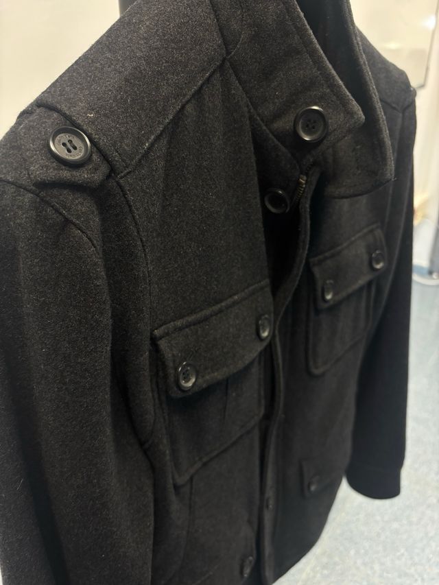 Abrigo Calvin Klein Talla S Gris