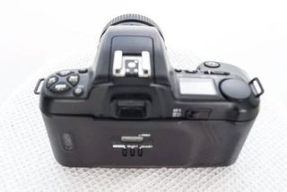 Nikon F-601 Cámara Analógica Negra