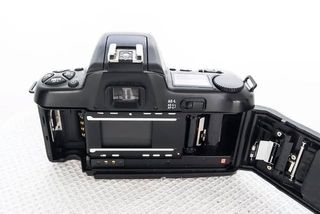 Nikon F-601 Cámara Analógica Negra