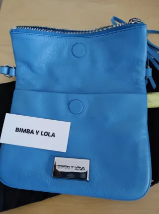 Bolso Piel Bimba y Lola Azul.Etiquetas