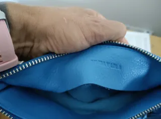 Bolso Piel Bimba y Lola Azul.Etiquetas
