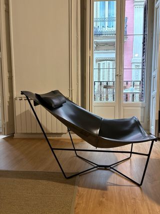 Sillón 501 Semana piel negra Hábitat