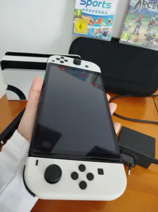 Nintendo Switch OLED + Giochi