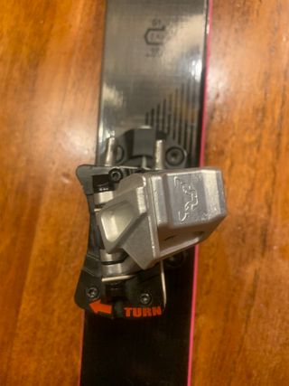 Esquís de travesía Dynafit DNA con Fijaciones