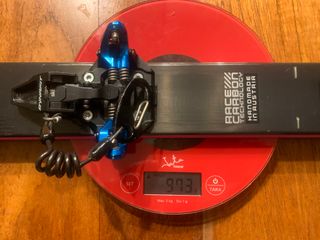 Esquís de travesía Dynafit DNA con Fijaciones