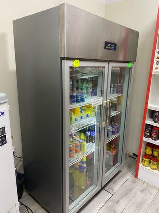 Nevera expositora 2 puertas