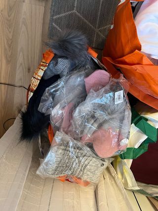 Caja de ropa variada200