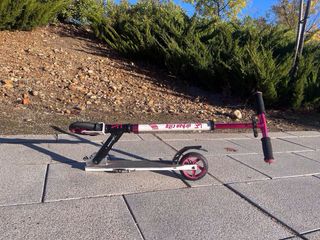 Patinete infantil rosa y negro