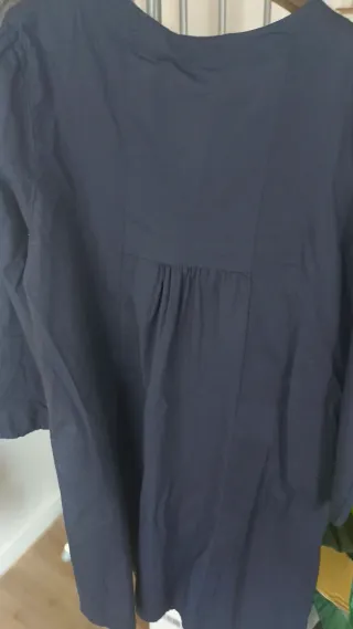 Vestido manga larga, azul marino.