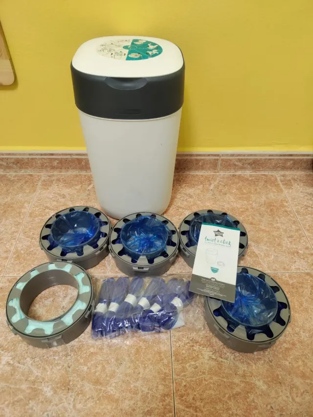 Pañalera Tommee Tippee Twist & Click + 11 recambio