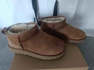 Botas UGG Classic Ultra Mini