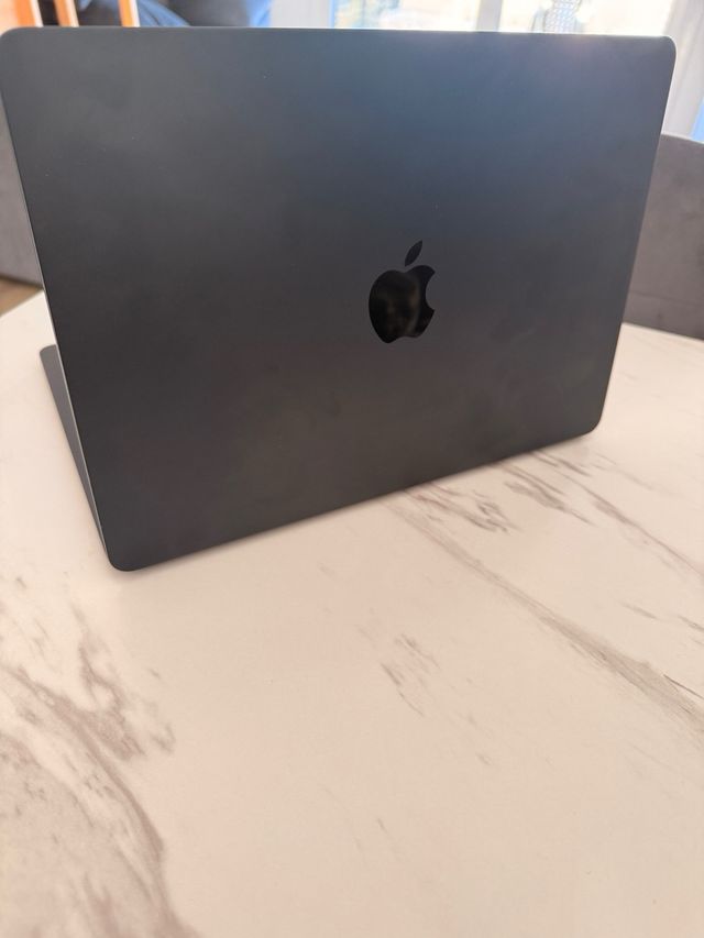 MacBook Air M2