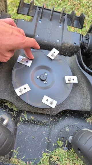 Robot cortacésped Yuka mini 500 - sin cable