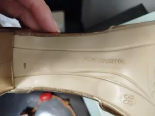 Sandalias fiesta doradas y plateadas