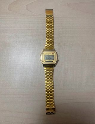 Reloj Estilo Casio Dorado
