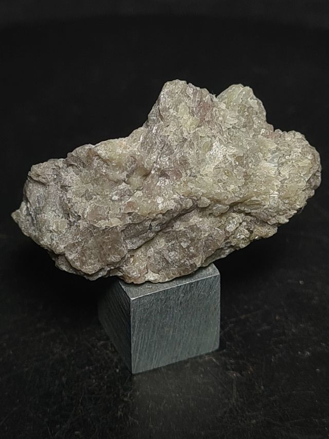 Wernerite: Minerale fluorescente