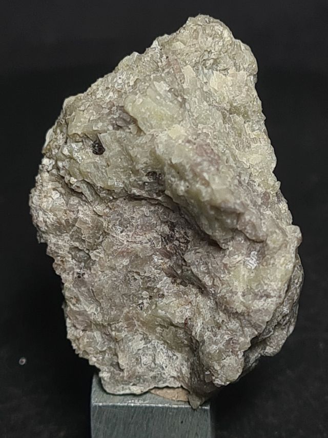 Wernerite: Minerale fluorescente