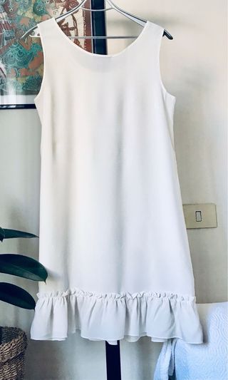 Abito Twin Set bianco con balza