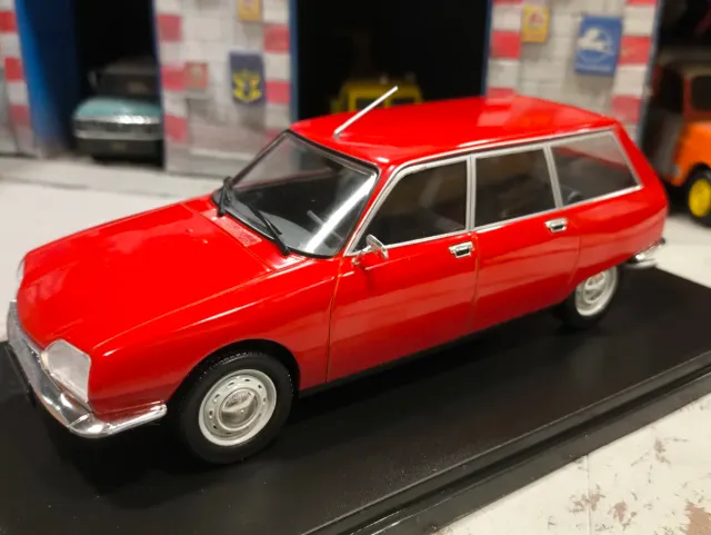 Réplica em escala do Citroën GS Break Club Rojo