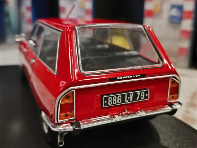 Réplica em escala do Citroën GS Break Club Rojo