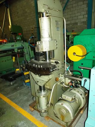 CURVADORA DE TUBOS NEWTUBS