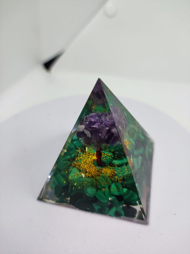Piramide Zen Malachite Ametista