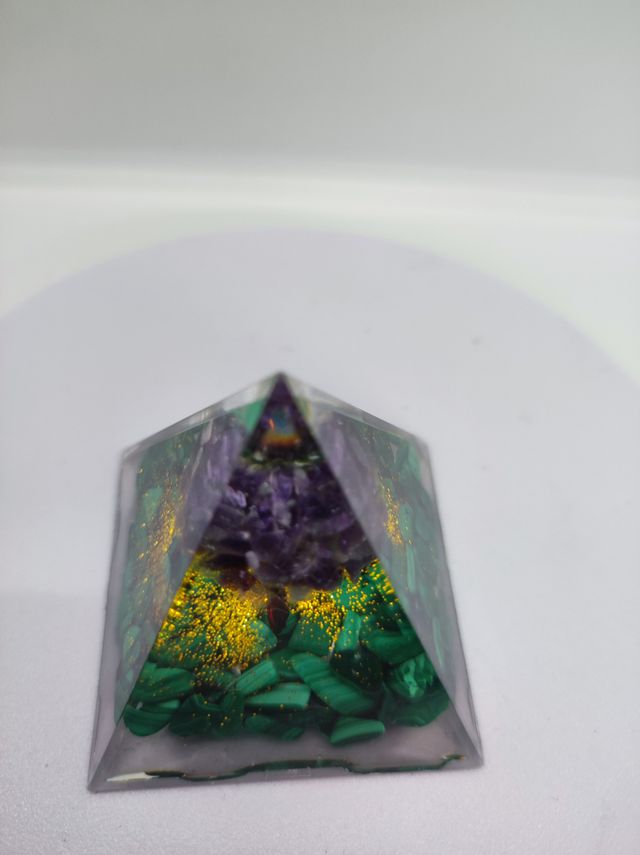 Piramide Zen Malachite Ametista