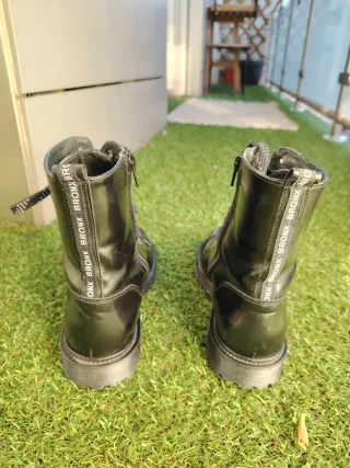 Botas Bronx 38 de cuero negras con cremallera