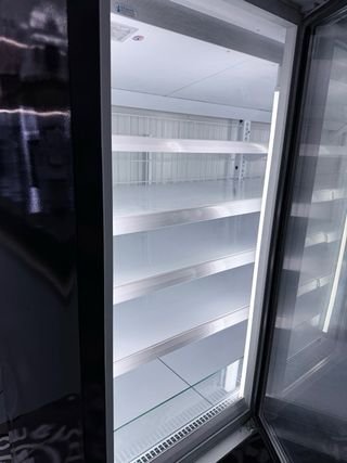 CONGELADOR VERTICAL DE 4 PUERTAS DE 2,60M