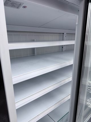 CONGELADOR VERTICAL DE 4 PUERTAS DE 2,60M