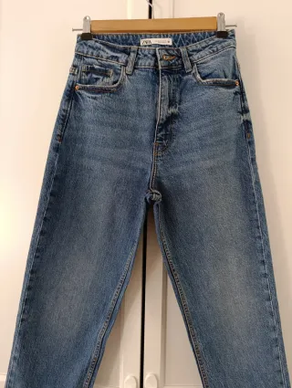 Pantalón vaquero Zara azul