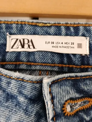 Pantalón vaquero Zara azul