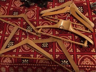 Grucce appendiabiti in legno e metallo