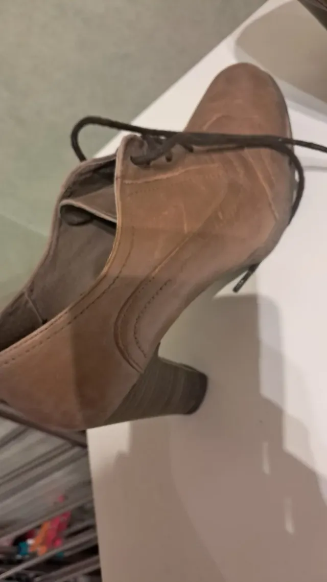 Zapatos de piel tacón cordones