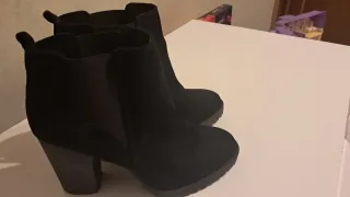 Botines negros tacón