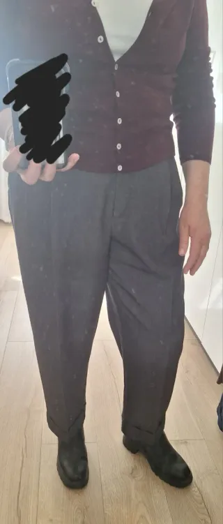 Pantalón pinzas Zara gris