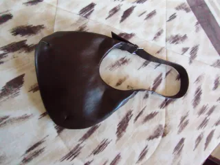 Bolso marrón con estampado animal